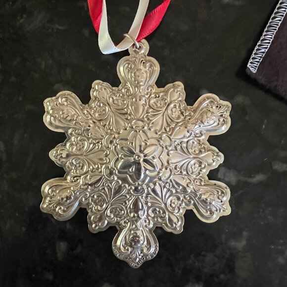 Vintage Towle Sterling Silver Snowflake, Old Master Annual 2003 - Picture 1 of 3